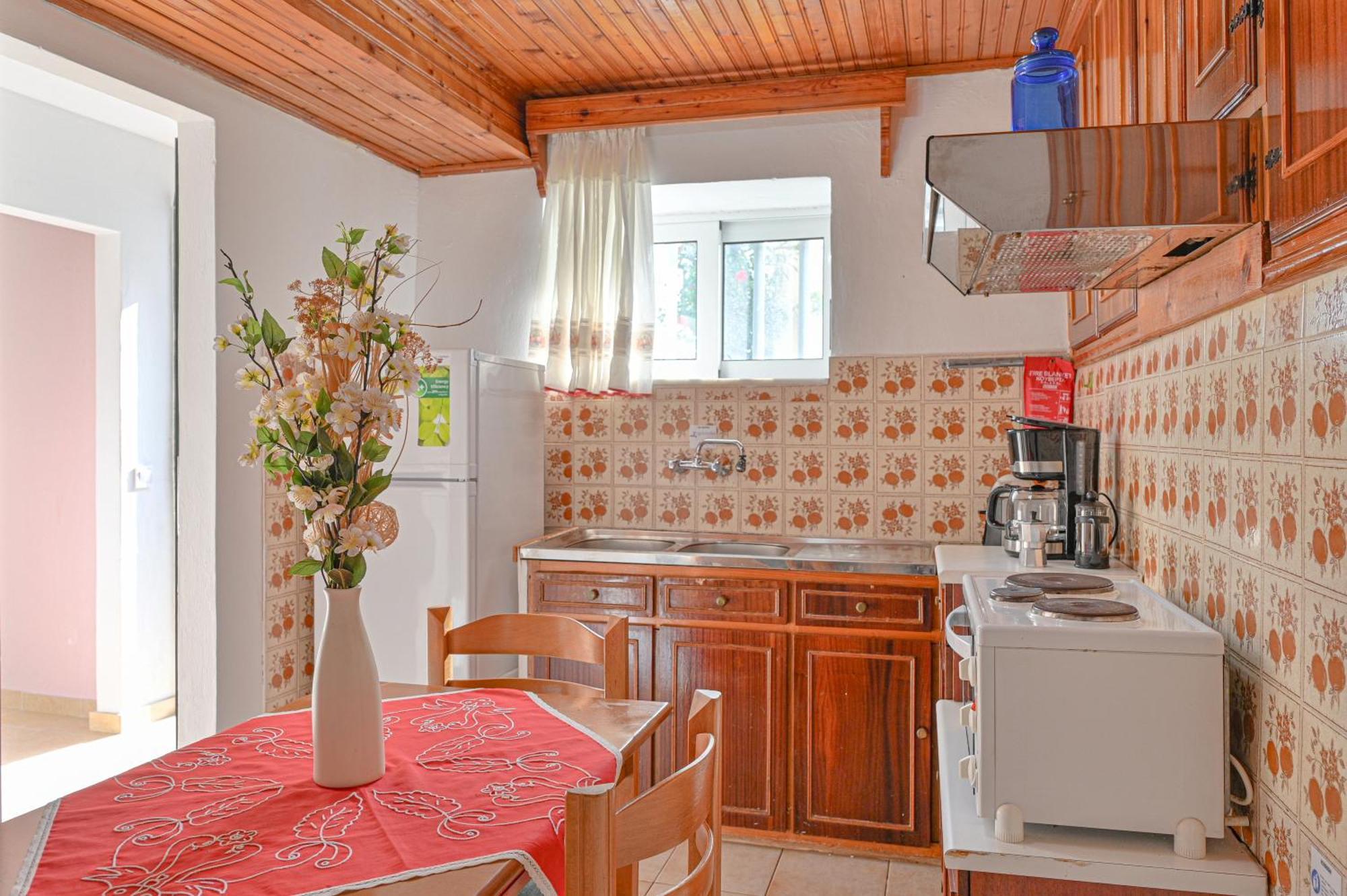 Sea Front Studio Alexandra Ниссаки Экстерьер фото